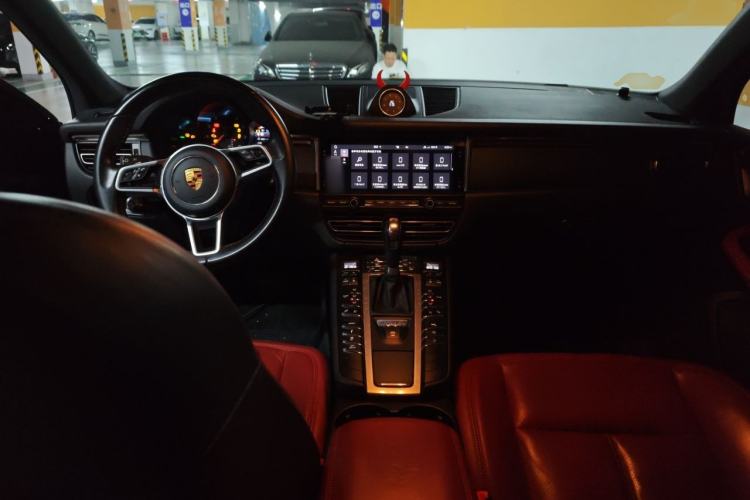 Used Porsche Macan 2020 Macan 2.0T Center Console