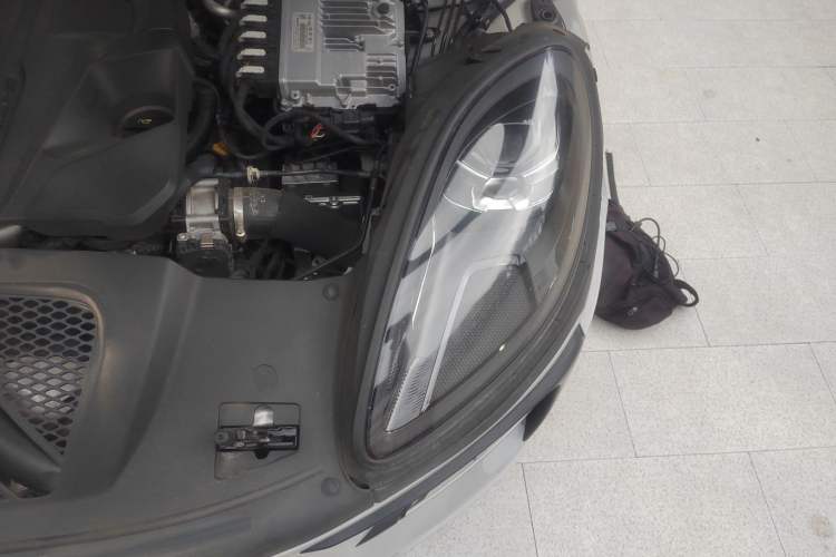 Used Porsche Macan 2020 Macan GTS 2.9T Engine Bay Left