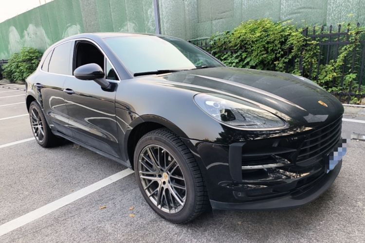Used Porsche Macan 2020 Macan 2.0T Front Right 45 Deg