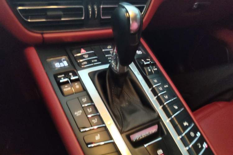 Used Porsche Macan  Gear Lever