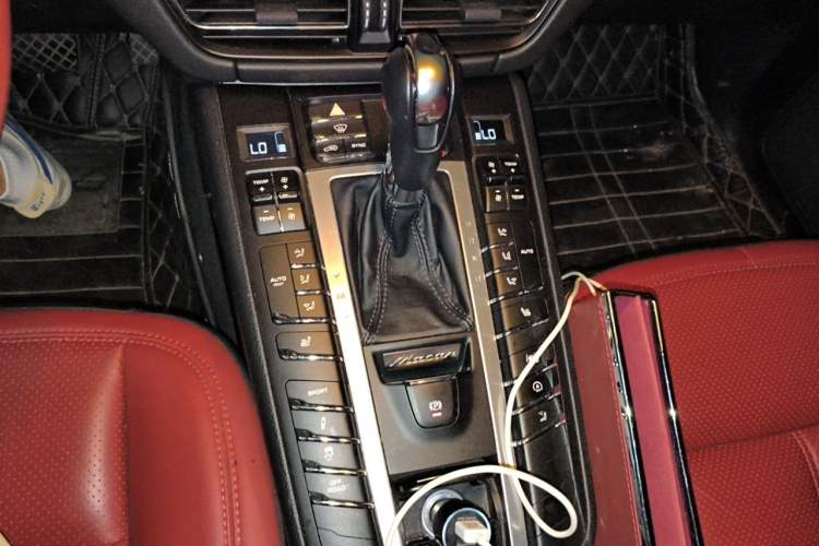 Used Porsche Macan 2020 Macan 2.0T Gear Lever