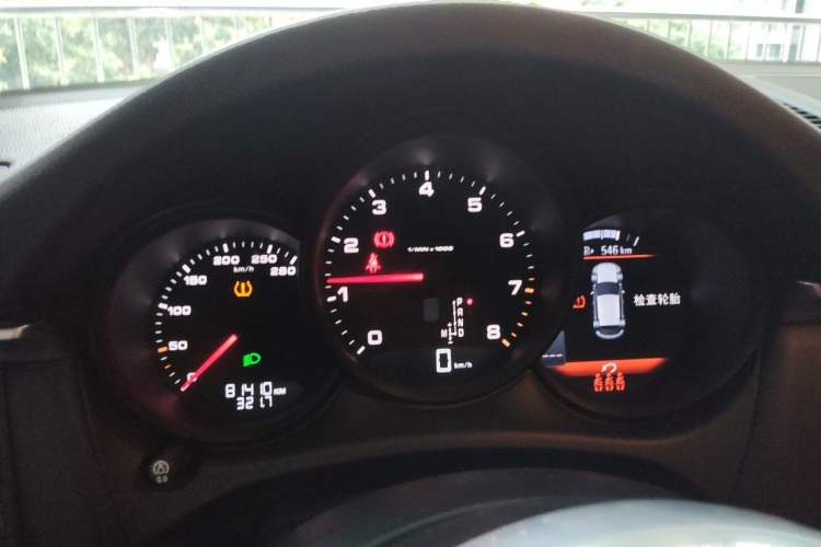 Used Porsche Macan  Instrument Cluster