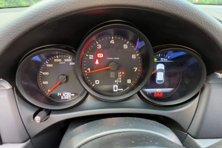 Used Porsche Macan 2020 Macan 2.0T Instrument Cluster