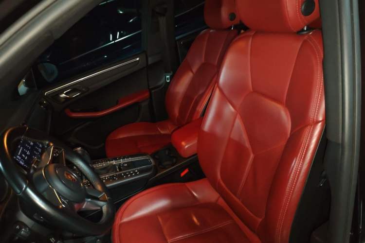Used Porsche Macan 2020 Macan 2.0T Left Front Seat
