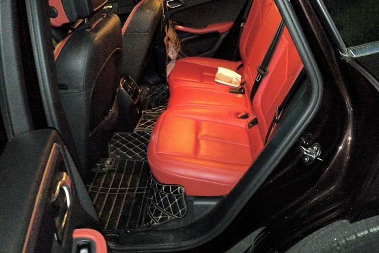 Used Porsche Macan 2020 Macan 2.0T Left Rear Seat