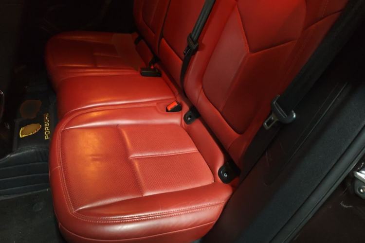 Used Porsche Macan 2020 Macan 2.0T Left Rear Seat