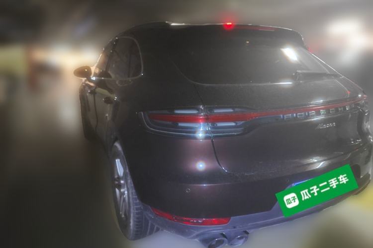 Used Porsche Macan 2020 Macan 2.0T Rear Left 45 Deg