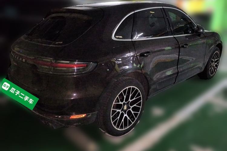 Used Porsche Macan 2020 Macan 2.0T Rear Right 45 Deg