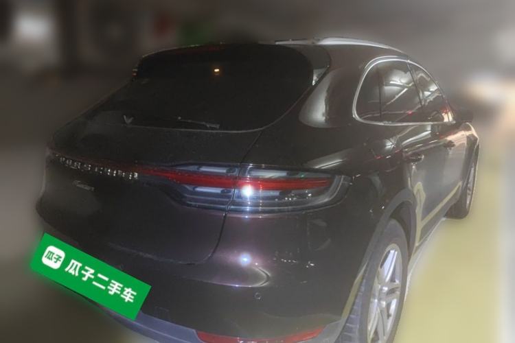 Used Porsche Macan 2020 Macan 2.0T Rear Right 45 Deg