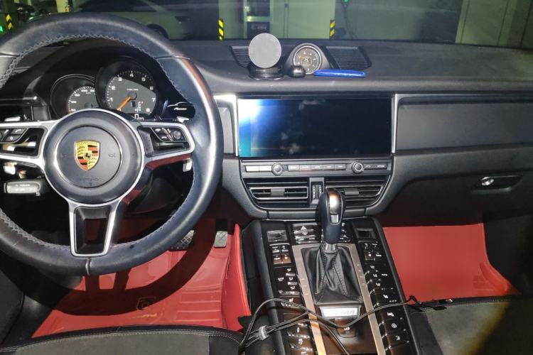 Used Porsche Macan 2020 Macan 2.0T Center Console