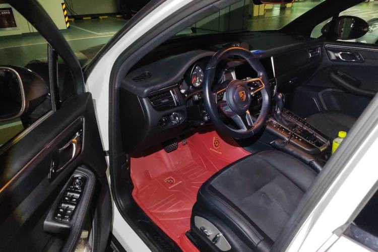 Used Porsche Macan 2020 Macan 2.0T Driver Seat