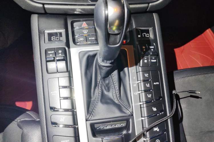 Used Porsche Macan 2020 Macan 2.0T Gear Lever