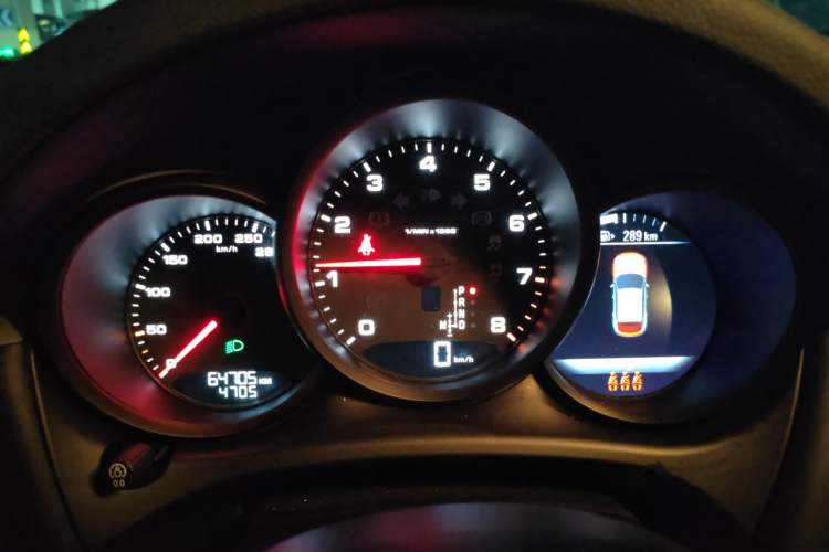 Used Porsche Macan 2020 Macan 2.0T Instrument Cluster
