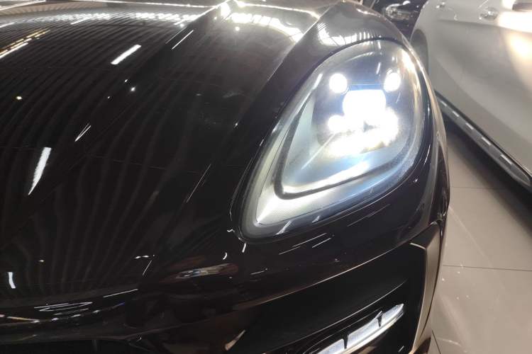 Used Porsche Macan 2020 Macan 2.0T Left Front Headlight