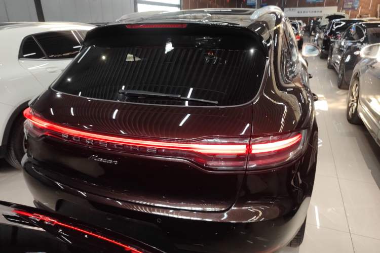 Used Porsche Macan 2020 Macan 2.0T Rear
