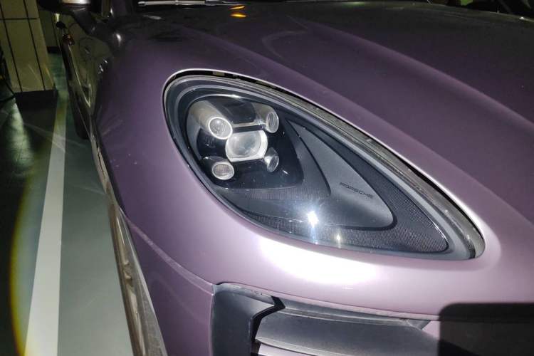 Used Porsche Macan 2020 Macan 2.0T Right Front Headlight
