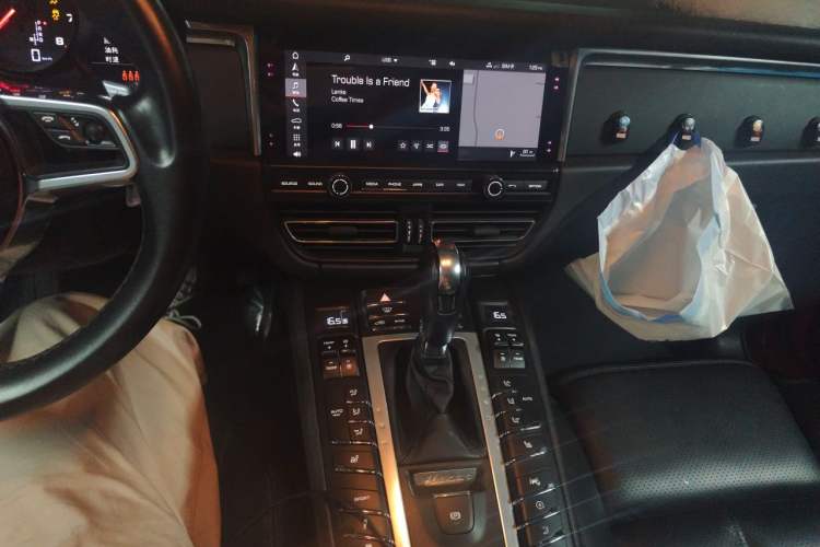 Used Porsche Macan 2020 Macan 2.0T Audio And AC Panel
