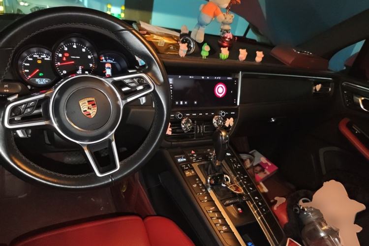 Used Porsche Macan 2020 Macan 2.0T Center Console