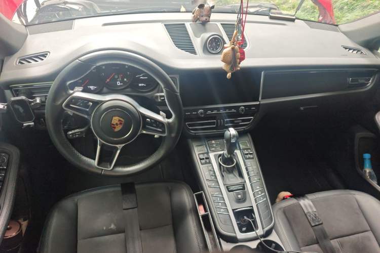 Used Porsche Macan 2020 Macan 2.0T Center Console