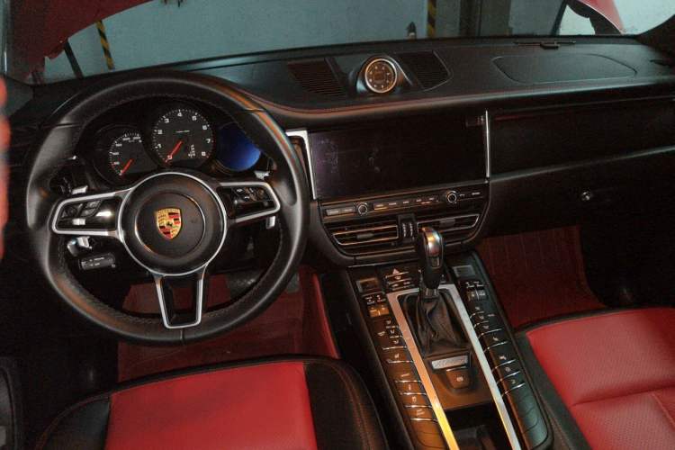 Used Porsche Macan 2020 Macan 2.0T Center Console