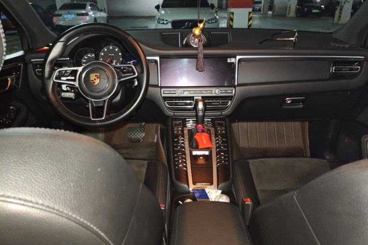 Used Porsche Macan 2020 Macan 2.0T Center Console