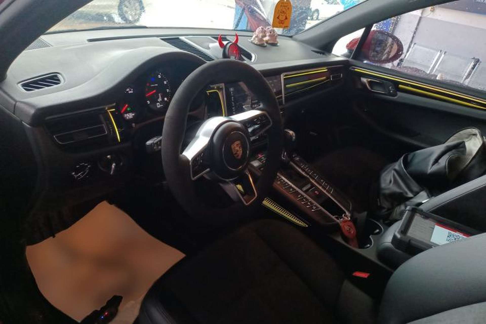 Used Porsche Macan 2020 Macan 2.0T Center Console