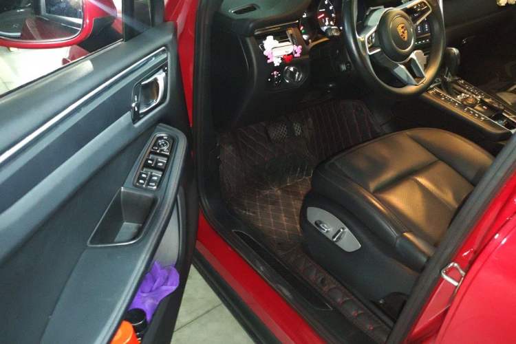 Used Porsche Macan 2020 Macan 2.0T Driver Seat
