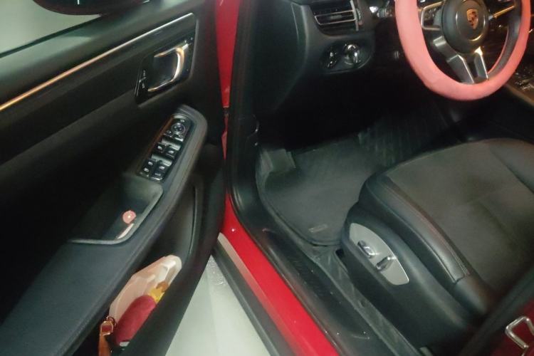 Used Porsche Macan 2020 Macan 2.0T Driver Seat
