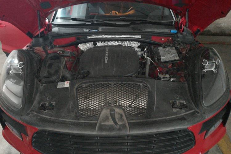 Used Porsche Macan 2020 Macan 2.0T Engine Bay