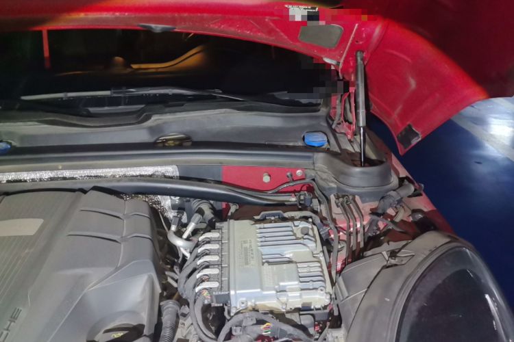 Used Porsche Macan 2020 Macan GTS 2.9T Engine Bay Left