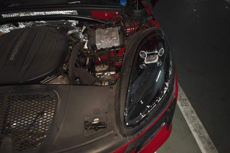 Used Porsche Macan 2020 Macan 2.0T Engine Bay Left