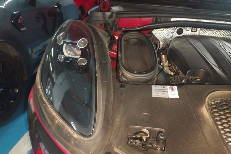 Used Porsche Macan 2020 Macan 2.0T Engine Bay Right