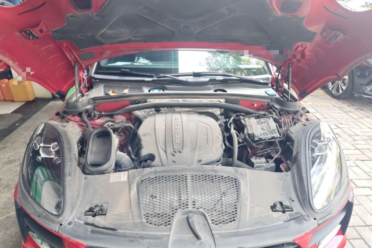 Used Porsche Macan 2020 Macan 2.0T Engine Bay