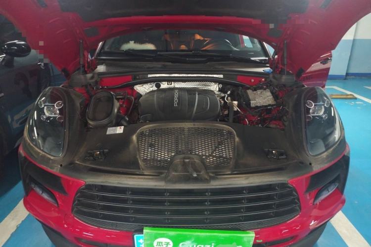 Used Porsche Macan 2020 Macan 2.0T Engine Bay