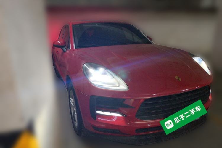 Used Porsche Macan 2020 Macan 2.0T Front Right 45 Deg