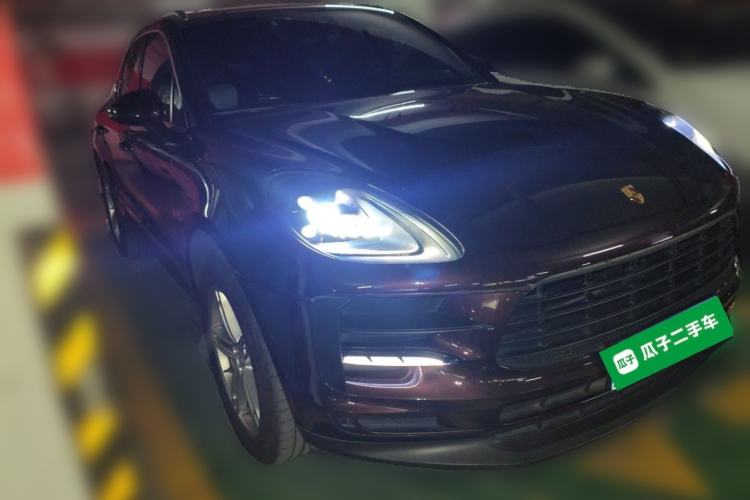 Used Porsche Macan 2020 Macan 2.0T Front Right 45 Deg