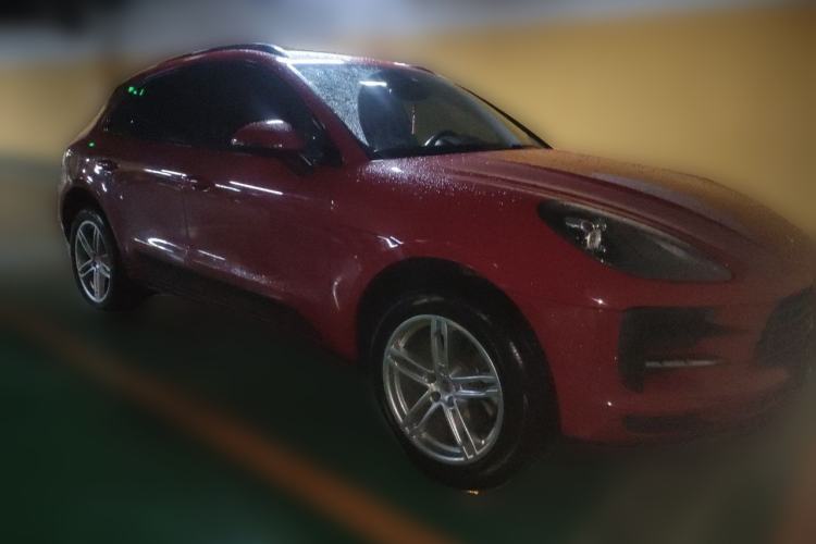 Used Porsche Macan 2020 Macan 2.0T Front Right 45 Deg