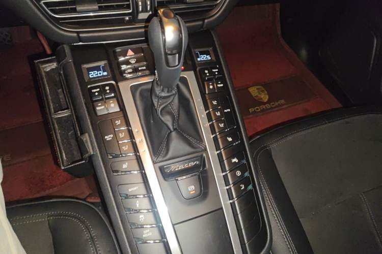 Used Porsche Macan 2020 Macan 2.0T Gear Lever