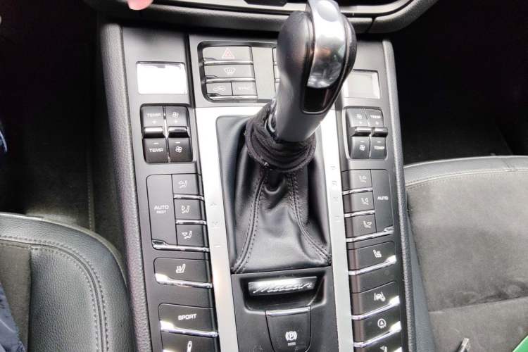 Used Porsche Macan 2020 Macan 2.0T Gear Lever