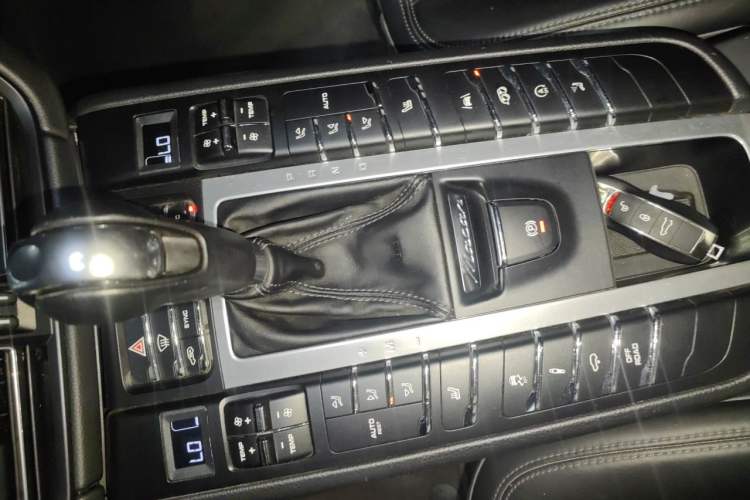 Used Porsche Macan 2020 Macan GTS 2.9T Gear Lever