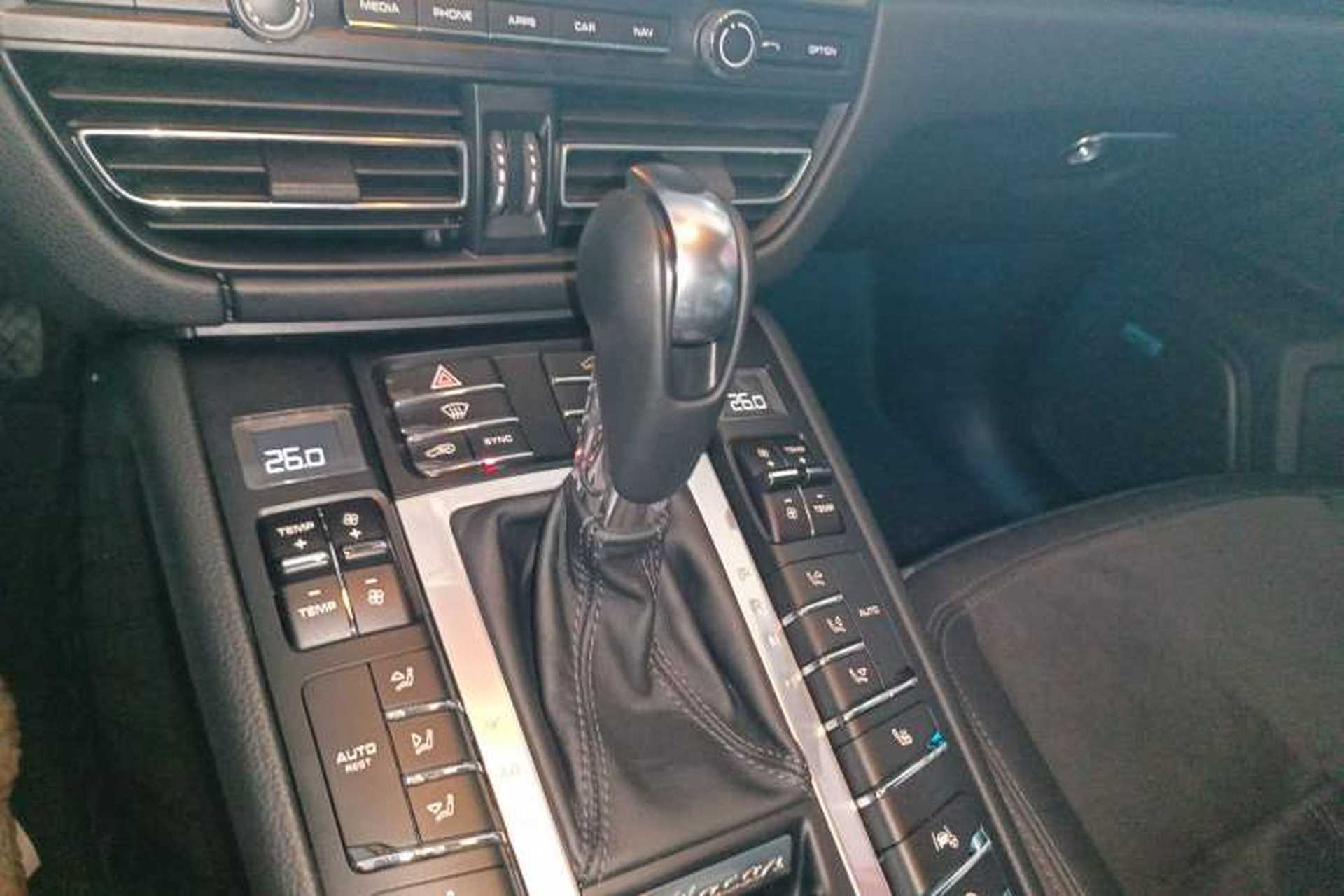 Used Porsche Macan 2020 Macan 2.0T Gear Lever