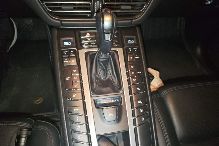 Used Porsche Macan 2020 Macan 2.0T Gear Lever