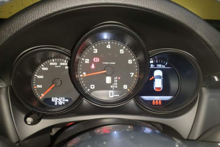 Used Porsche Macan 2020 Macan 2.0T Instrument Cluster