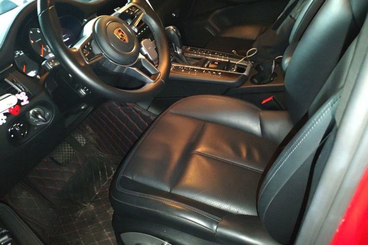 Used Porsche Macan 2020 Macan 2.0T Left Front Seat