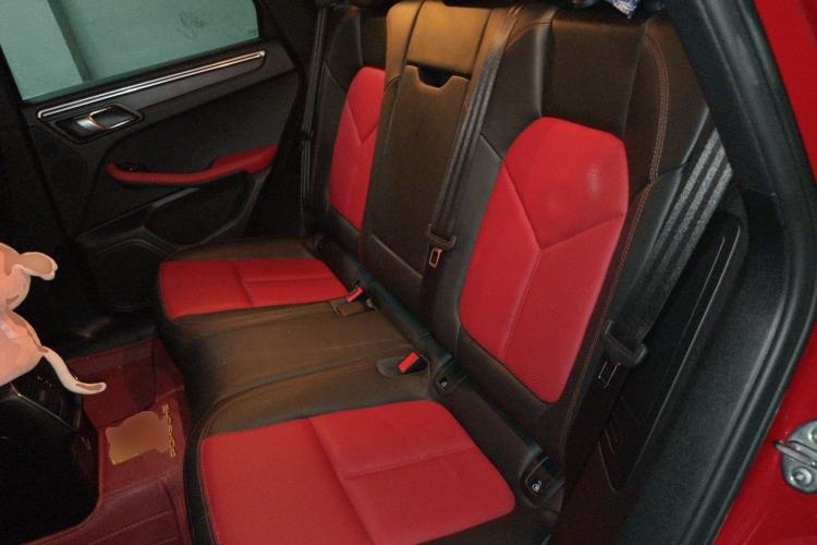 Used Porsche Macan 2020 Macan 2.0T Left Rear Seat