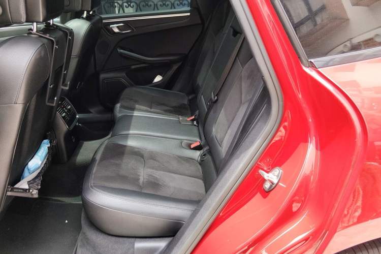 Used Porsche Macan 2020 Macan 2.0T Left Rear Seat