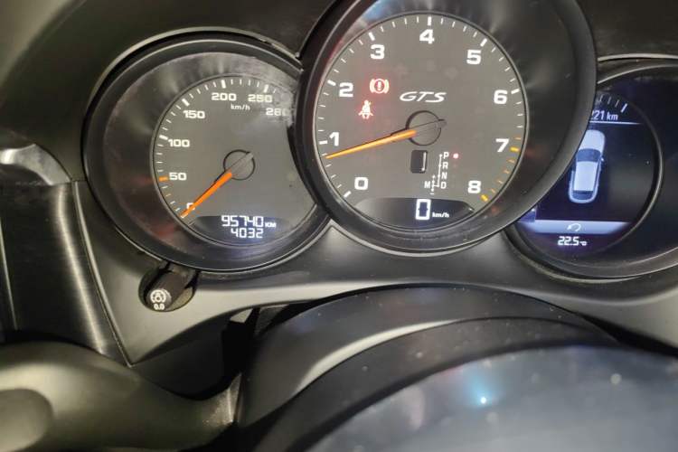 Used Porsche Macan 2020 Macan GTS 2.9T Odometer Close Up