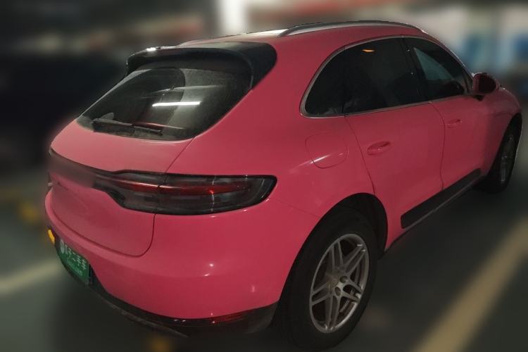 Used Porsche Macan 2020 Macan 2.0T Rear Right 45 Deg