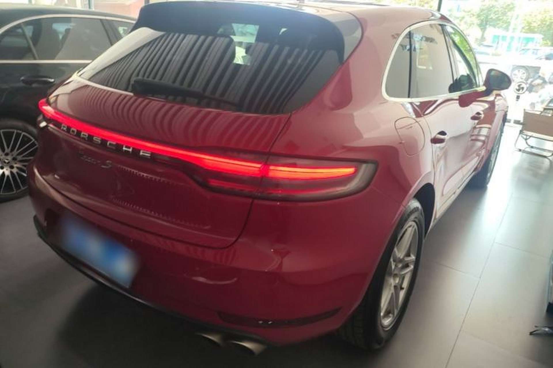 Used Porsche Macan 2020 Macan S 3.0T Rear Right 45 Deg