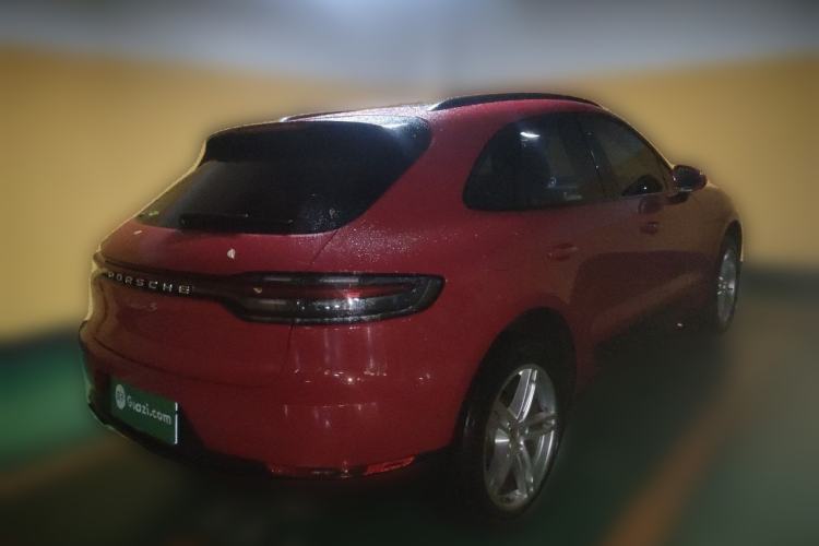 Used Porsche Macan 2020 Macan 2.0T Rear Right 45 Deg
